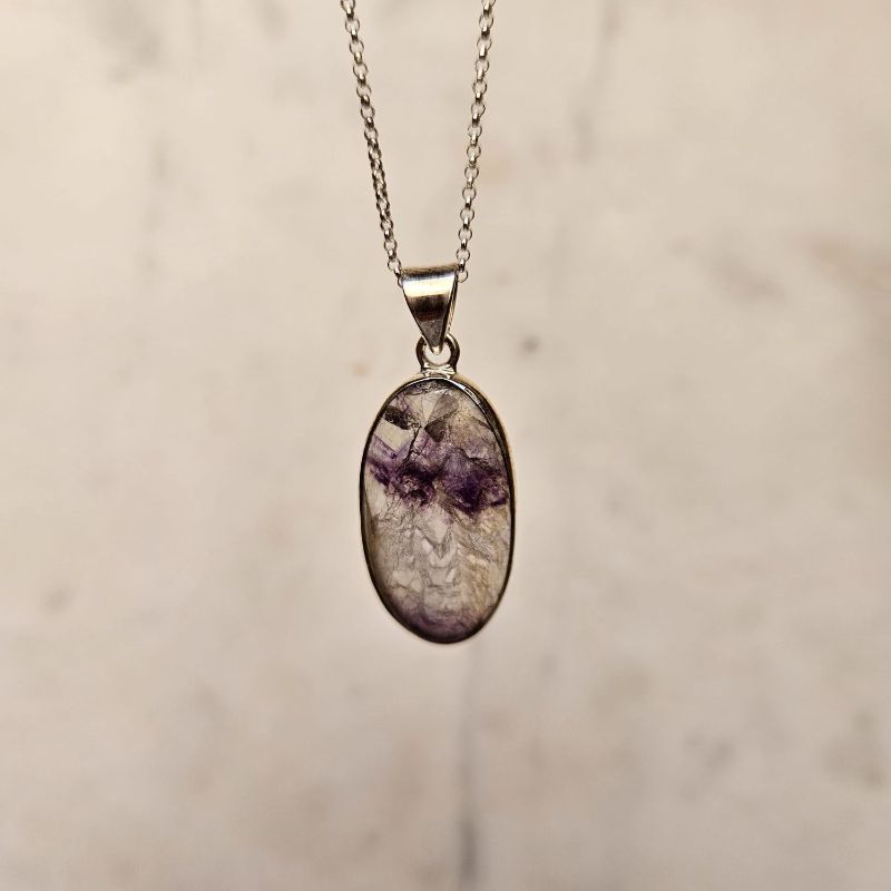 Derbyshire Blue John and Malachite 9ct Yellow Gold Oval Pendant | H&H–  Hollins and Hollinshead